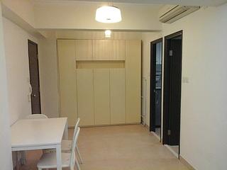 Wan Chai - Lee Wing Building 06