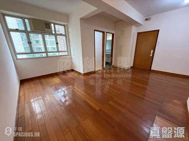 Mid Levels Central - Kings Court 02