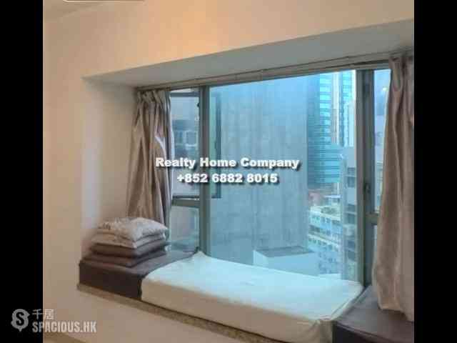 Sheung Wan - Queen's Terrace 01