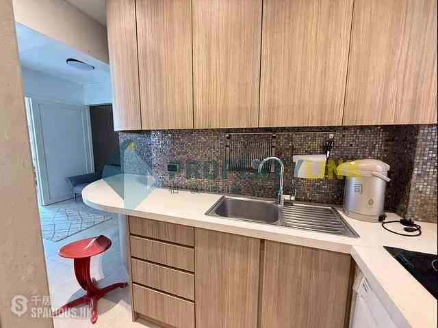 Central - 7-9, Shin Hing Street 09