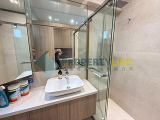 Central - 7-9, Shin Hing Street 08