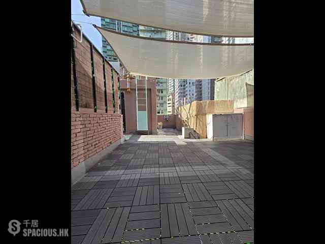 Wan Chai - New Sun House 01