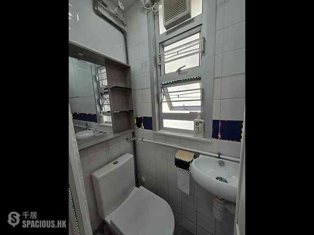 Wan Chai - New Sun House 07