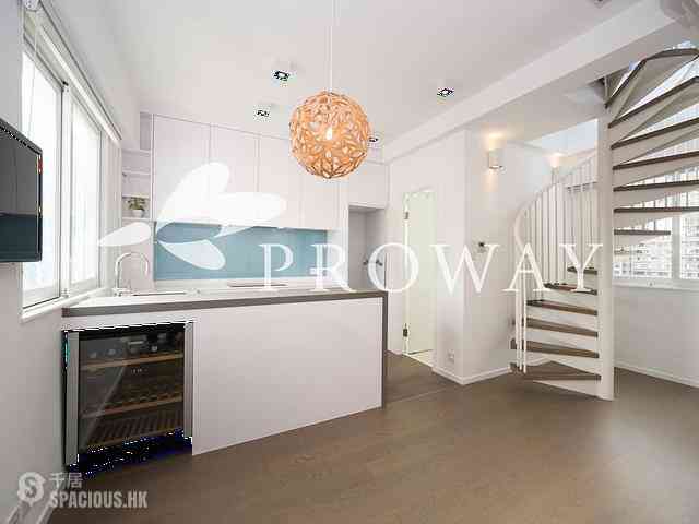Soho - Sunrise House 01