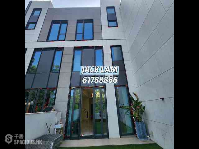 Gold Coast / So Kwun Wat - The Carmel 01