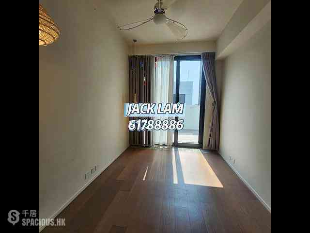 Gold Coast / So Kwun Wat - The Carmel 18