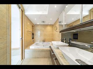 Wong Chuk Hang - Marinella Block 1 05