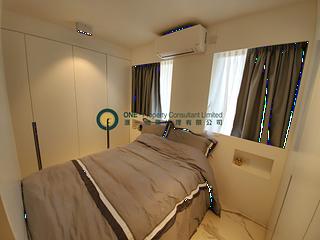 Sai Ying Pun - Fook Moon Building 06