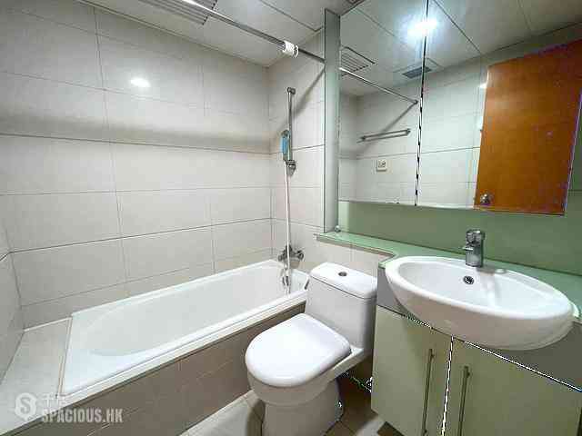 Tung Chung - Coastal Skyline Phase 1 Block 1 09
