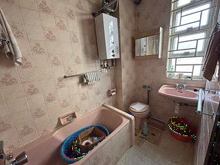 Mid Levels Central - Best View Court Block 66, Macdonnell Road 06