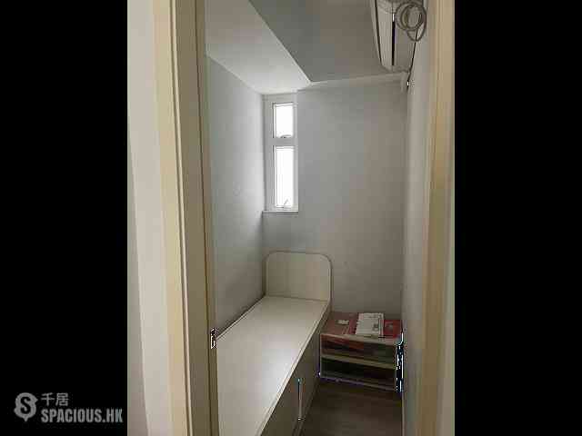 Wan Chai - Sun Tao Building 05