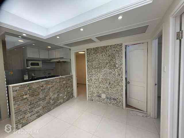 Wan Chai - Tonnochy Towers Block B 01