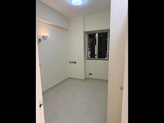 Wan Chai - Tonnochy Towers Block B 04