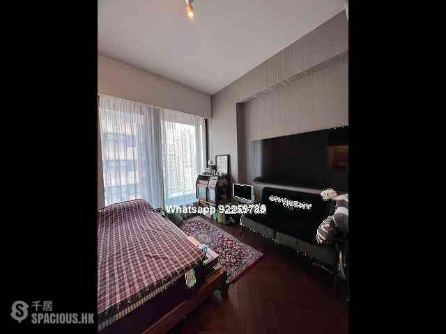 Shek Tong Tsui - One South Lane 01