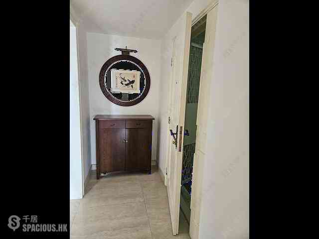 Braemar Hill - Hanking Court 05