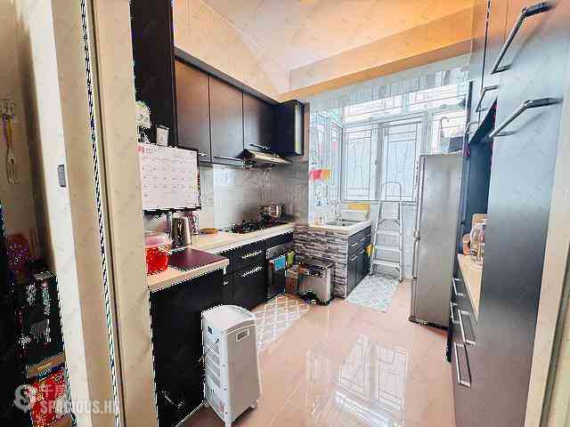 Pok Fu Lam - Sunlight Court Block B 01