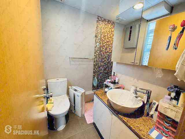 Pok Fu Lam - Sunlight Court Block B 02