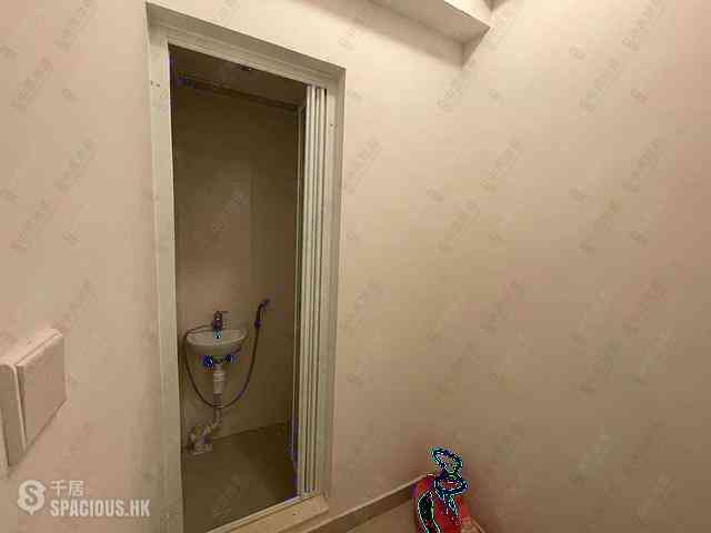 Sai Ying Pun - The Summa Block 1 09