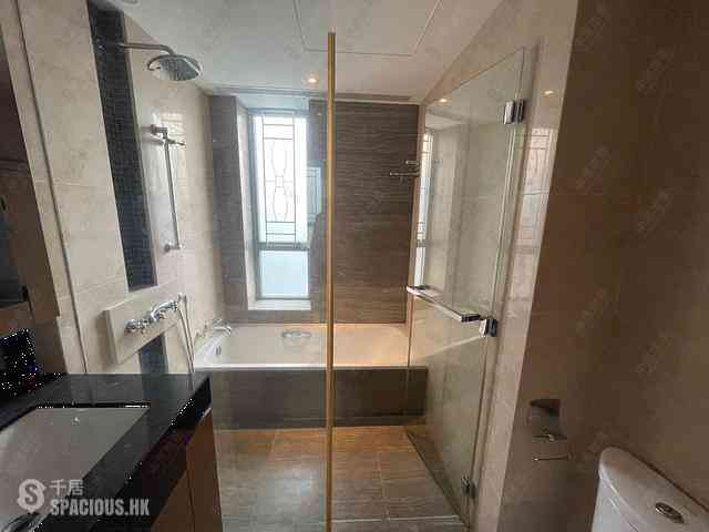 Sai Ying Pun - The Summa Block 1 12