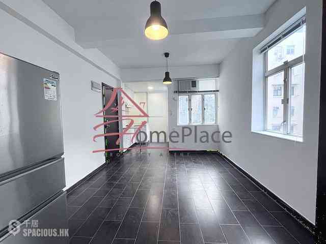 Central - 18, Gough Street 01