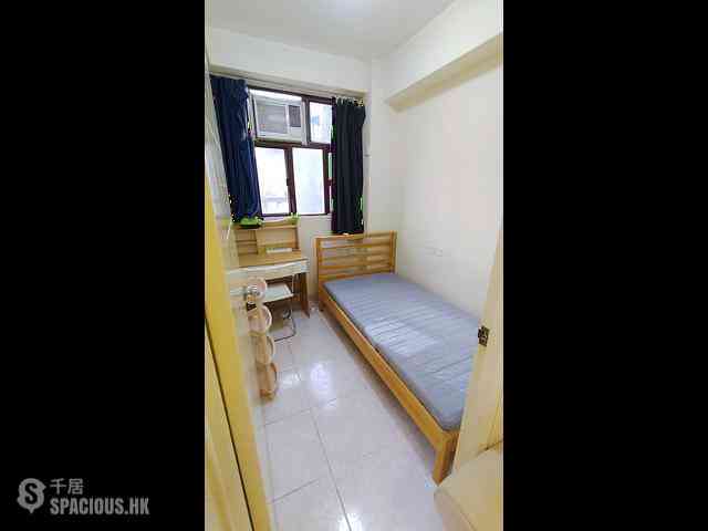 Sai Ying Pun - 414, Queen's Road West 01