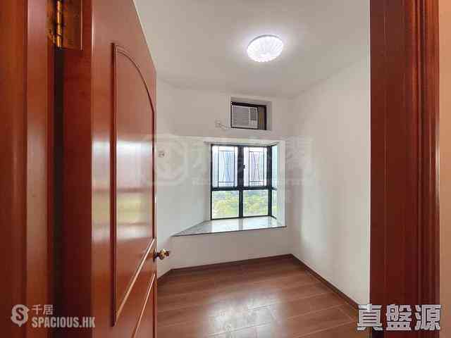 Hang Hau - Nan Fung Plaza Block 6 02