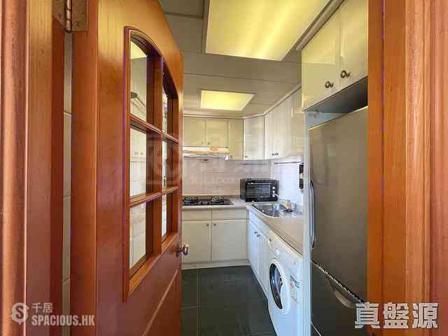 Hang Hau - Nan Fung Plaza Block 6 04