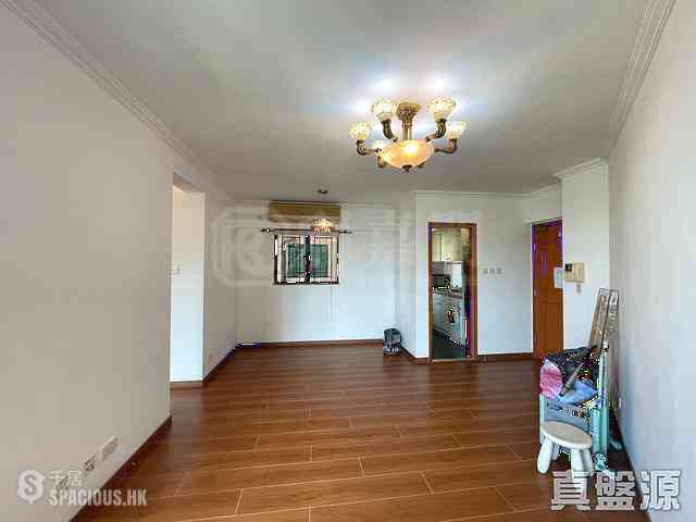 Hang Hau - Nan Fung Plaza Block 6 08