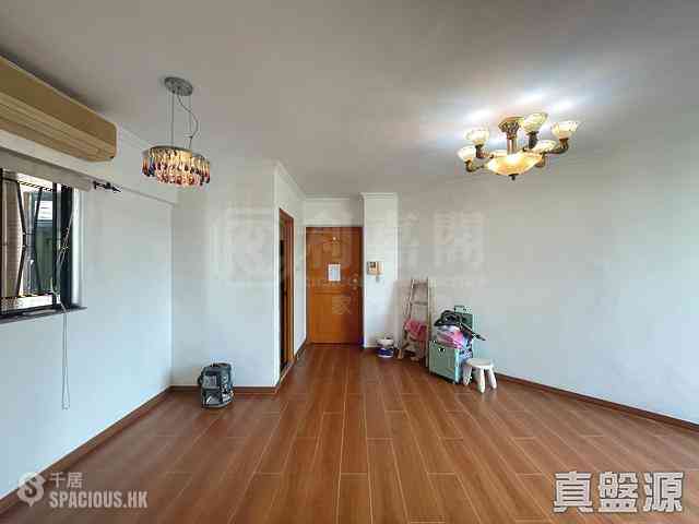 Hang Hau - Nan Fung Plaza Block 6 09