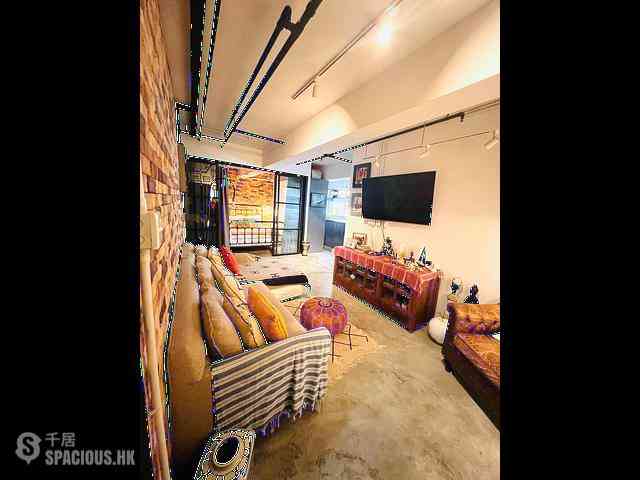 Sai Ying Pun - Siu On Building 01