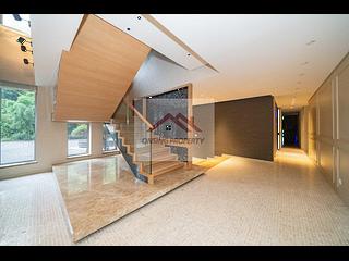Shouson Hill - Yue Hing Court 07