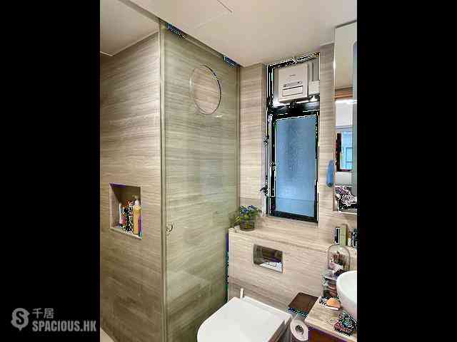 Mid Levels Central - Vantage Park Block 1 04