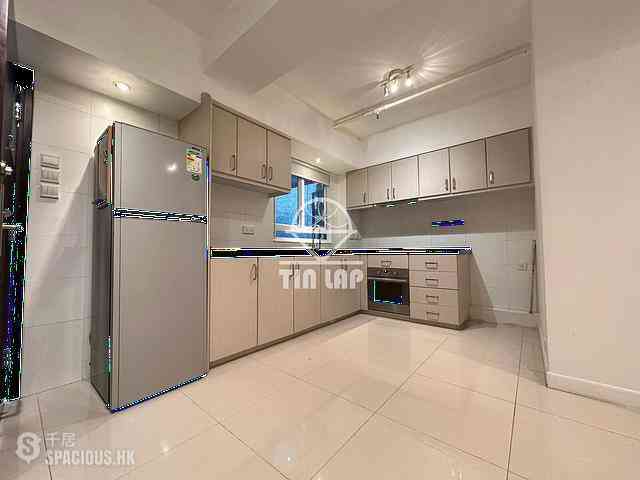 Sheung Wan - 8-10, Mercer Street 11