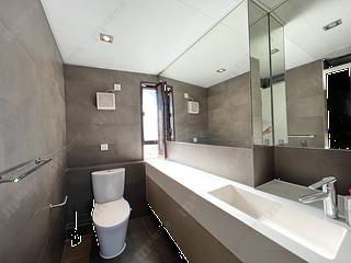 Mid Levels Central - Birchwood Place 18