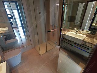 Wan Chai - The Avenue Phase 1 06