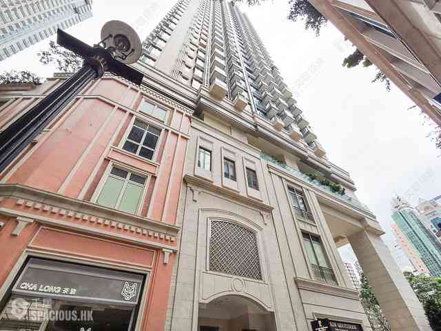 Wan Chai - The Avenue Phase 1 09