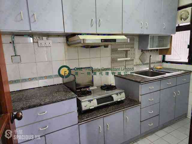 Sai Ying Pun - Kwong Fung Terrace 04