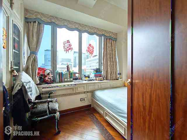Wan Chai - The Avenue Phase 1 05