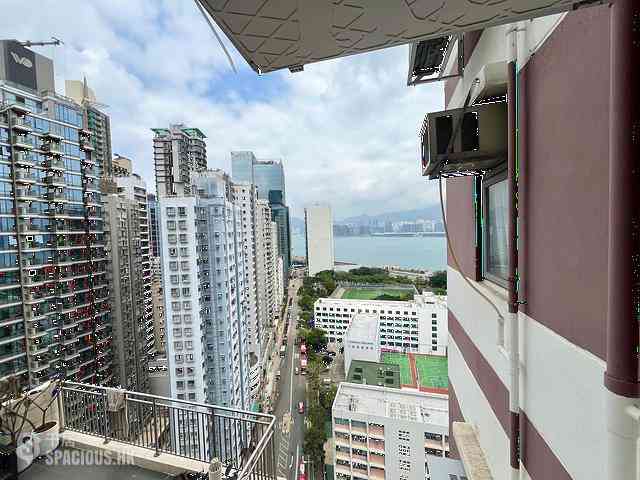 Quarry Bay - Dragon View House 01