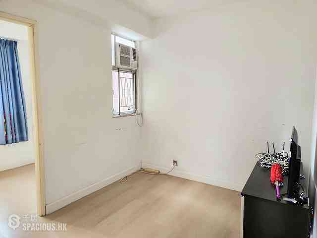 Sai Ying Pun - Yee Shun Mansion 02