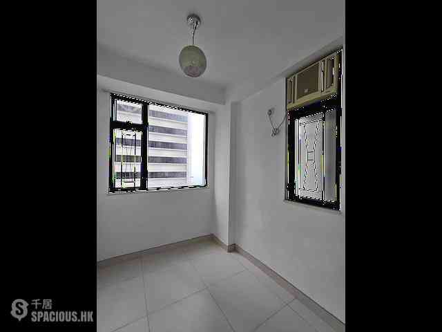 Shek Tong Tsui - Kong Chian Tower 04
