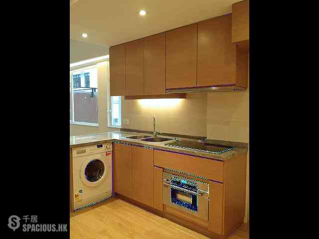 Soho - Kwan Fat Building (House) 06