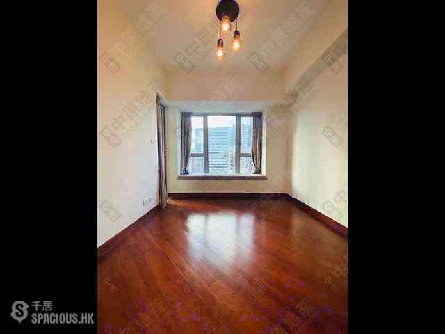 Wan Chai - The Avenue Phase 1 Block 5 03