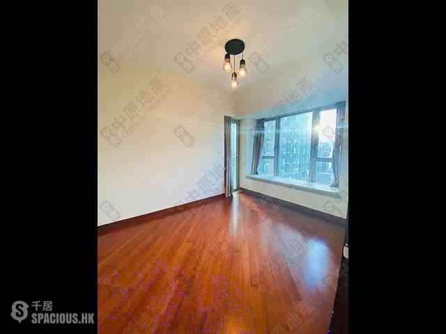 Wan Chai - The Avenue Phase 1 Block 5 04