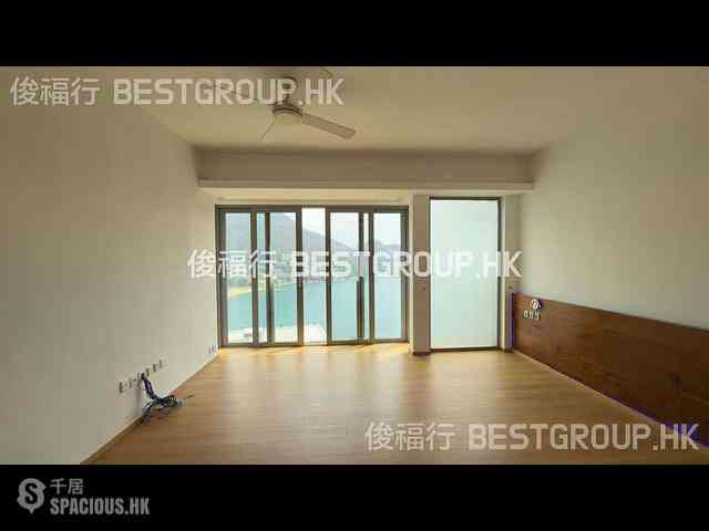 Repulse Bay - The Beachfront 06