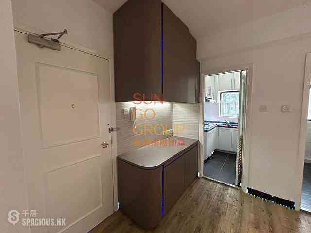 Mid Levels Central - Jadestone Court 03