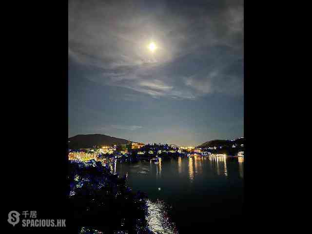 Chung Hom Kok - Cypresswaver Villas 03