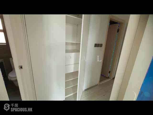 North Point - Island Place 10