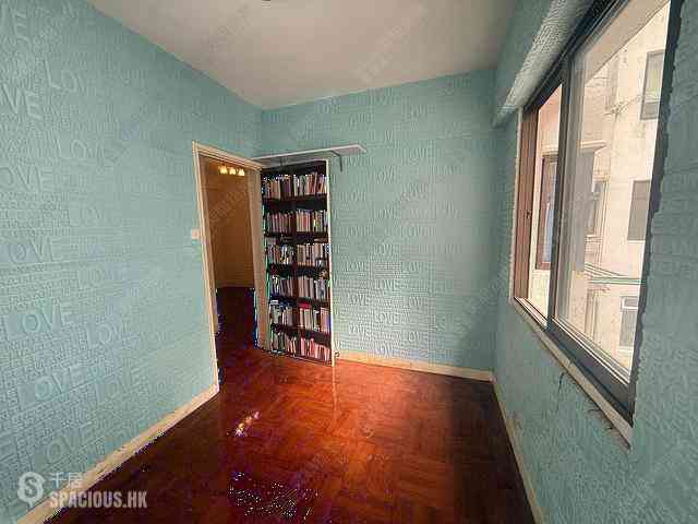 Sai Ying Pun - Hing Wah House 01