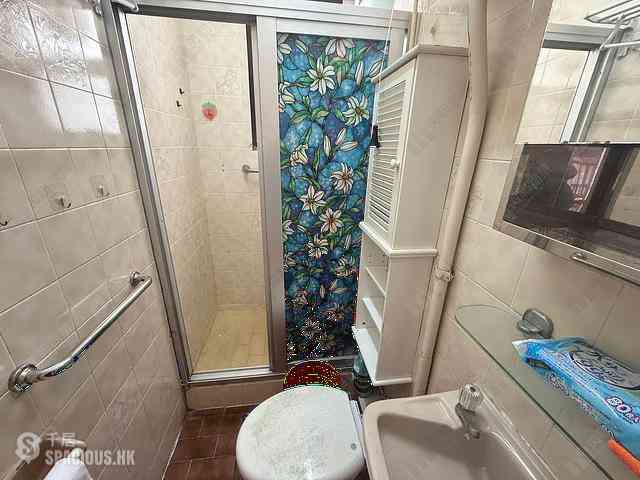 Sai Ying Pun - Hing Wah House 05